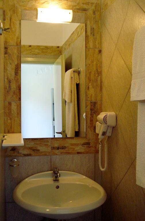 Sunningdale Hotel Agia Galini Dış mekan fotoğraf